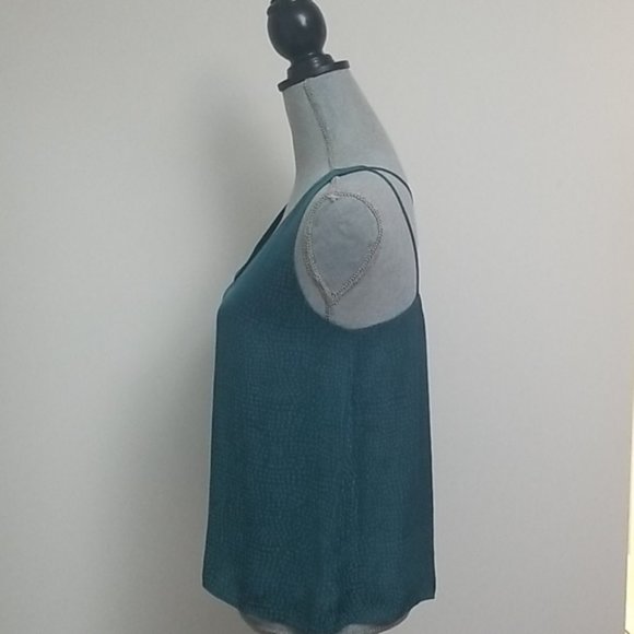 Chelsea28 Cross-back Jacquard Cami - Picture 5 of 8